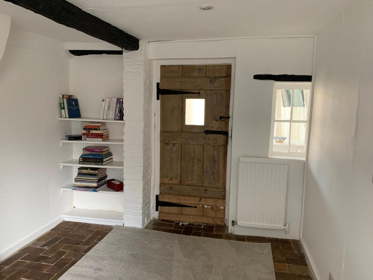 Bell Cottage Mildenhall Eksteriør bilde
